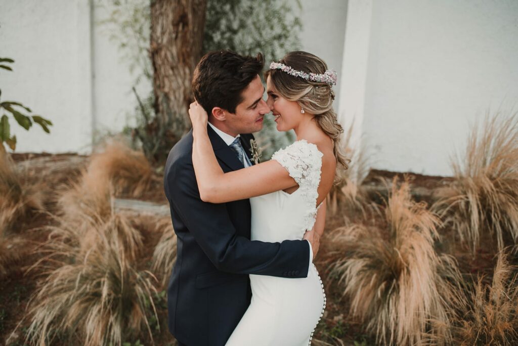 pareja de boda en la jabega